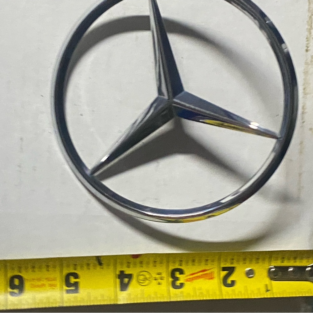 1985 S500 emblem